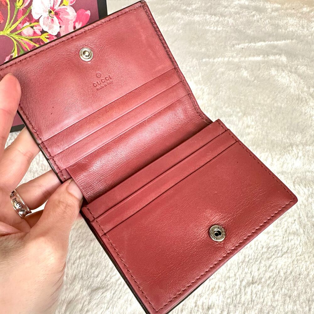 Gucci Flora Compact Wallet, Wristlet clutch GOOD USED! BEAUTIFUL! With chain - Picture 7 of 16